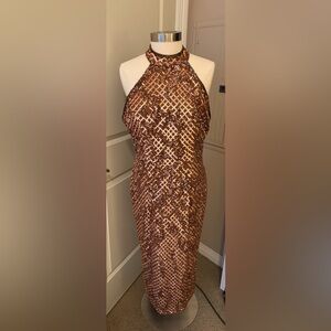 MAC DUGGAL Halter Dress